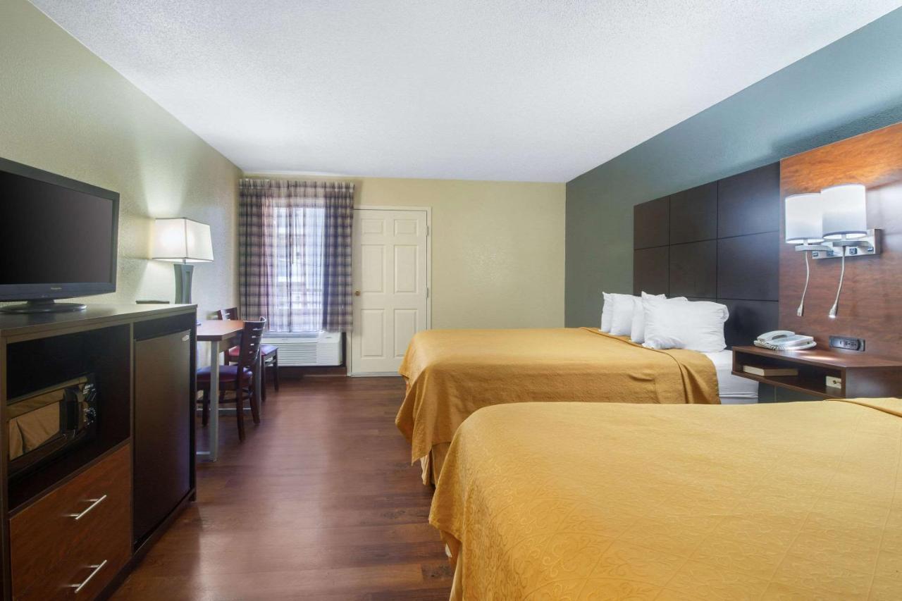 Econo Lodge Inn & Suites Gatlinburg At The Convention Center מראה חיצוני תמונה
