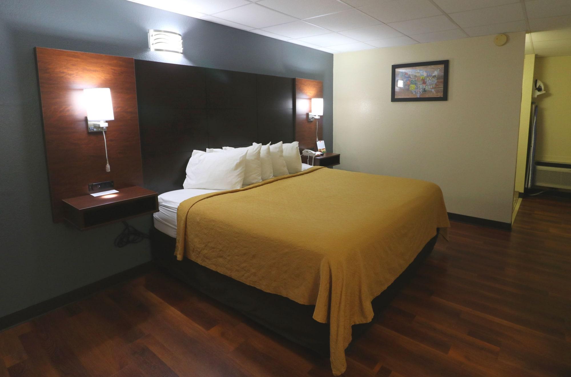 Econo Lodge Inn & Suites Gatlinburg At The Convention Center מראה חיצוני תמונה