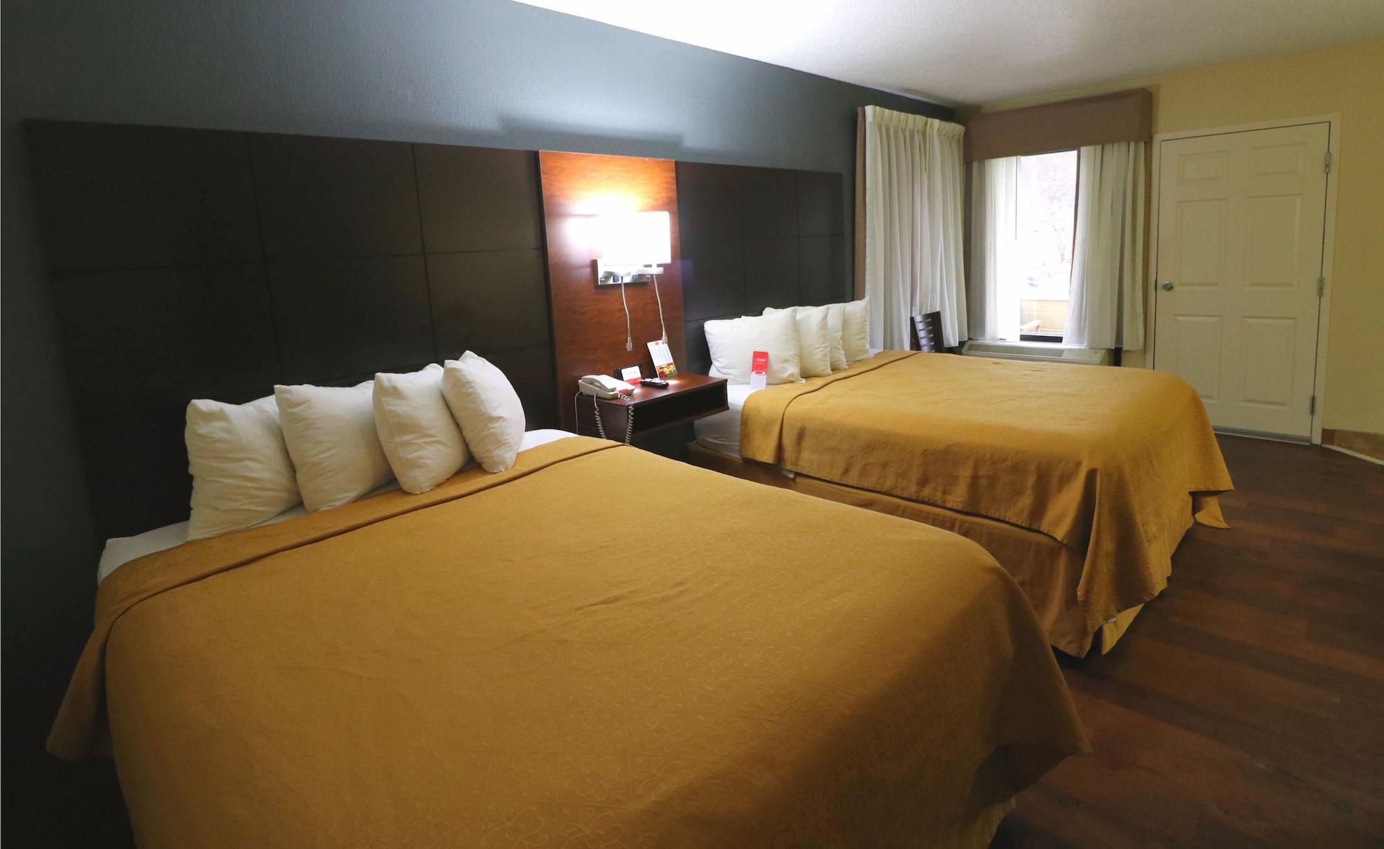Econo Lodge Inn & Suites Gatlinburg At The Convention Center מראה חיצוני תמונה