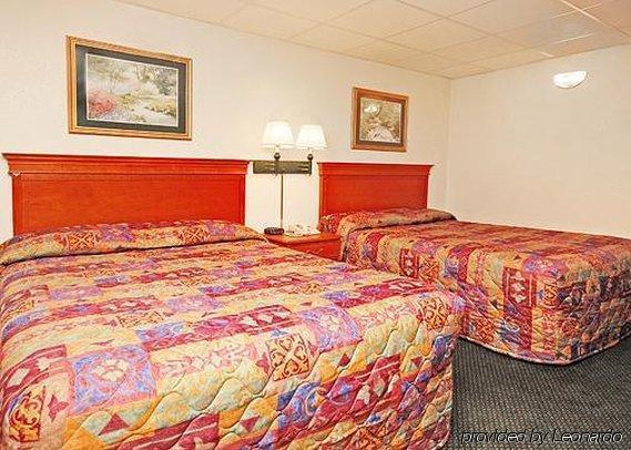 Econo Lodge Inn & Suites Gatlinburg At The Convention Center חדר תמונה