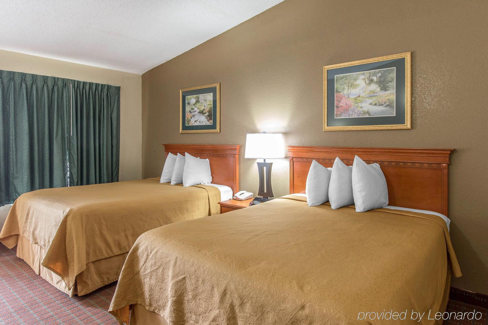 Econo Lodge Inn & Suites Gatlinburg At The Convention Center מראה חיצוני תמונה