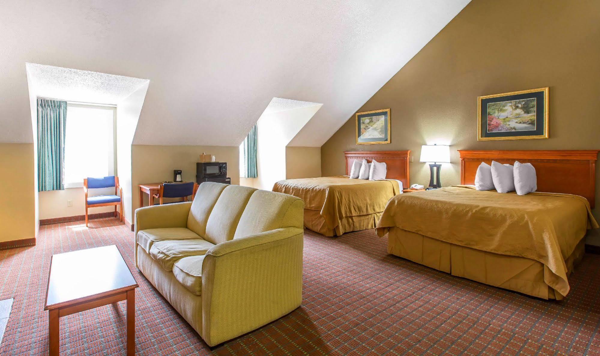 Econo Lodge Inn & Suites Gatlinburg At The Convention Center מראה חיצוני תמונה