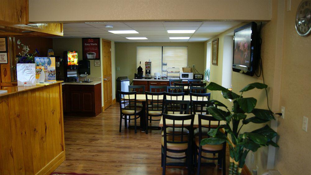Econo Lodge Inn & Suites Gatlinburg At The Convention Center מראה חיצוני תמונה